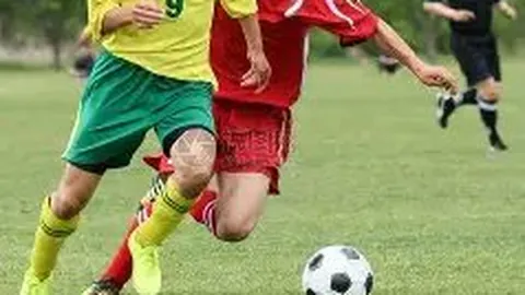 FIFPRO年度最佳阵容揭晓：半数球星缺席颁奖礼，梅西16次当选再创历史新高！