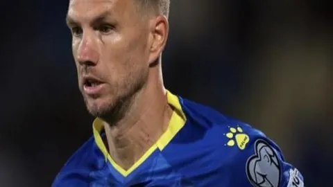 快船输给活塞，卢教练赛后点出犯规及哈登疲态致败